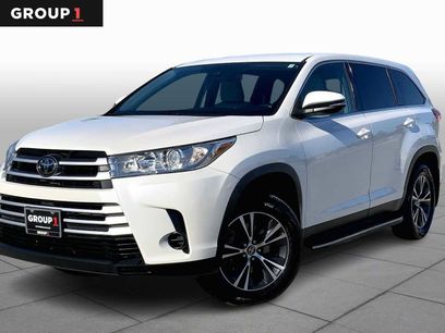 Used 2019 Toyota Highlander LE