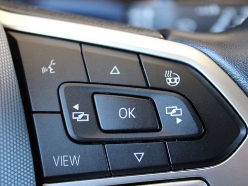 Used 2023 Volkswagen Taos SE image 18