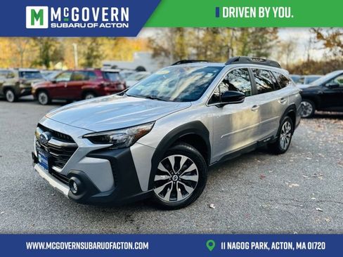 Used 2025 Subaru Outback Limited image 1