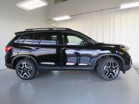 Used 2023 Honda Passport Elite image 15