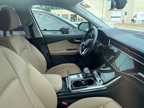 Used 2020 Audi Q7 3.0T Prestige AWD/4WD image 8