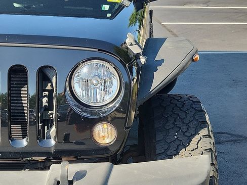 Used 2015 Jeep Wrangler Unlimited Sport w/ Quick Order Package 24S AWD/4WD image 14