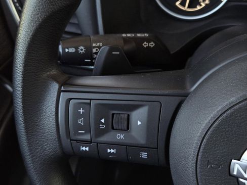 Used 2023 Nissan Rogue S image 26