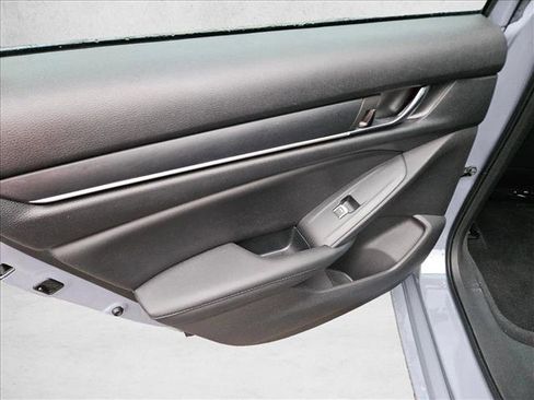 Used 2022 Honda Accord Sport Special Edition image 10