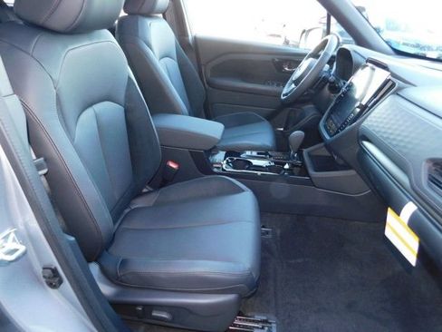 Used 2026 Subaru Forester Touring AWD/4WD image 19