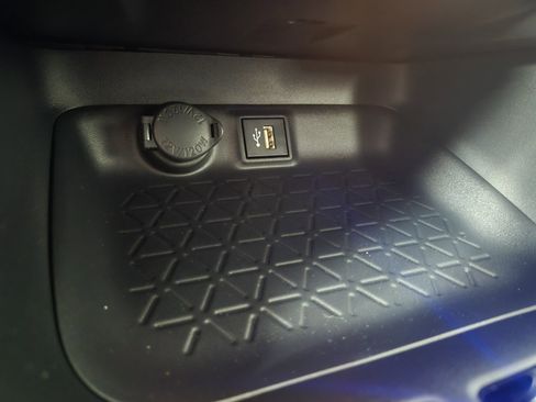 New 2025 Toyota RAV4 LE image 28