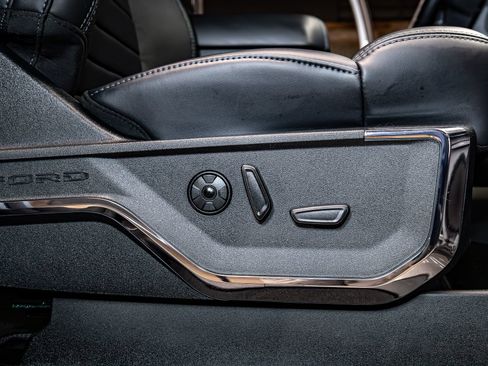 Used 2026 Ford F250 Platinum image 28