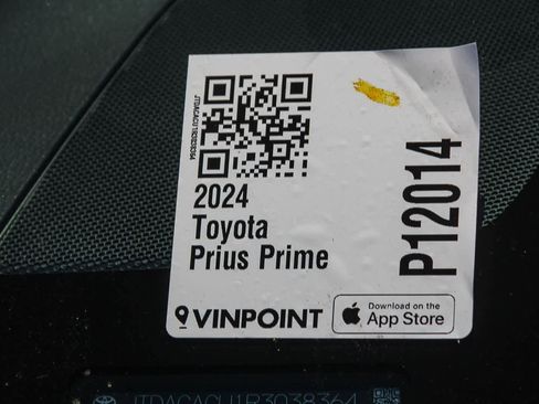 Used 2024 Toyota Prius Prime SE image 28