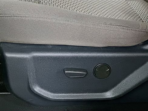 Used 2022 Ford F250 XLT w/ XLT Value Package image 22