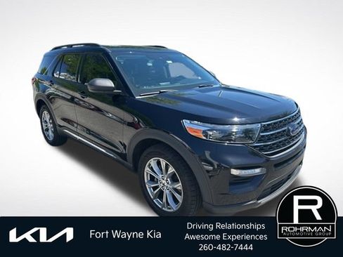 Used 2021 Ford Explorer XLT w/ Equipment Group 202A AWD/4WD image 9
