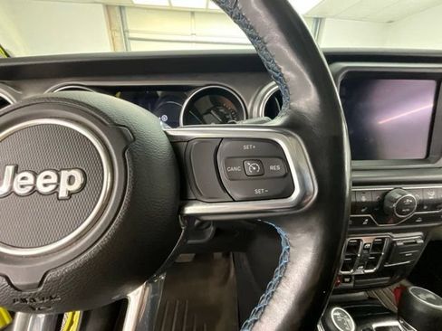 Used 2023 Jeep Wrangler Unlimited Rubicon 4xe w/ Cold Weather Group AWD/4WD image 15
