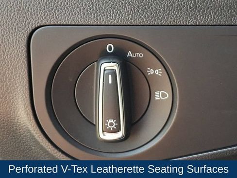 Used 2024 Volkswagen Tiguan SE R-Line AWD/4WD image 9