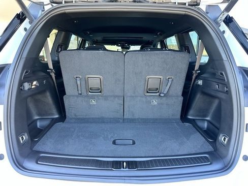 New 2025 Jeep Grand Cherokee L Altitude image 31