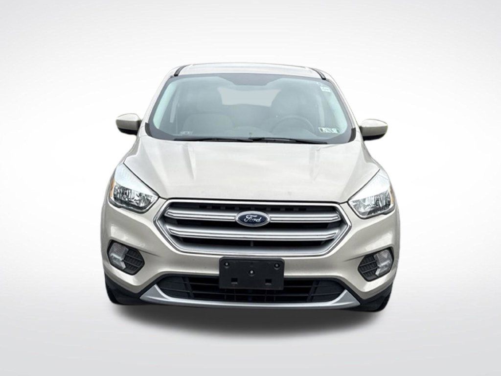 Used 2017 Ford Escape SE AWD/4WD image 2