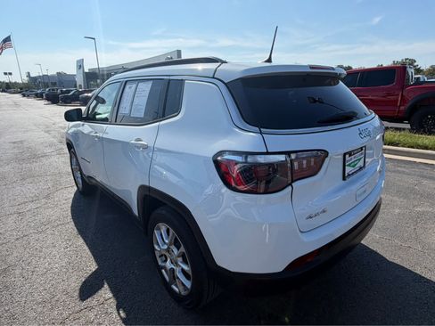 Used 2023 Jeep Compass Latitude AWD/4WD image 6