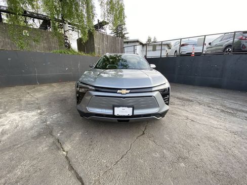 Used 2024 Chevrolet Blazer EV LT AWD/4WD image 9