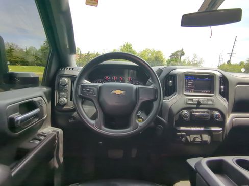 Used 2020 Chevrolet Silverado 2500 Custom w/ Custom Value Package AWD/4WD image 16