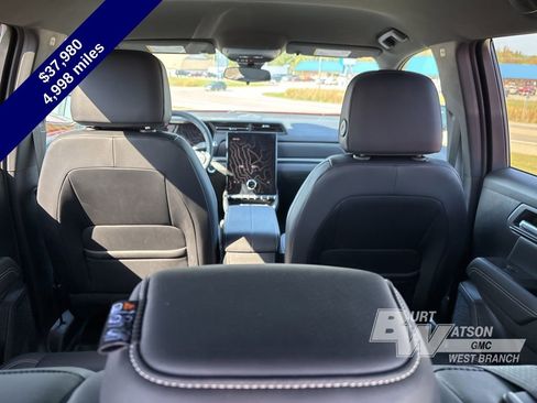 Used 2026 GMC Terrain Elevation w/ Elevation Premium Package image 11