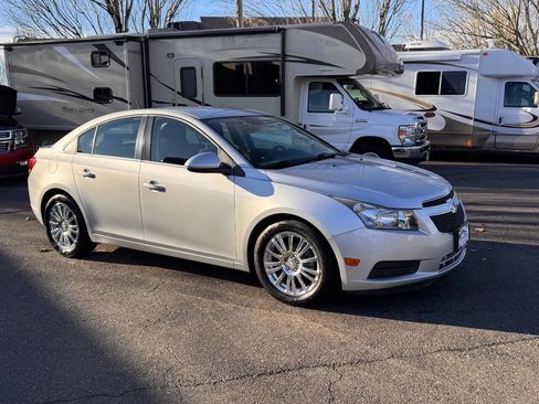 Used 2014 Chevrolet Cruze Eco image 3