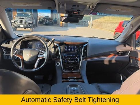 Used 2017 Cadillac Escalade ESV Premium Luxury image 21