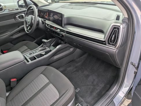 Certified 2024 Kia Sorento LX FWD image 13