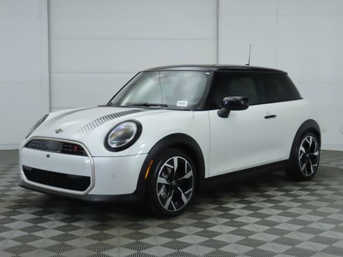 New 2026 MINI Cooper S image 1