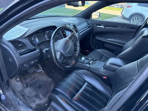 Used 2018 Chrysler 300 S AWD/4WD image 6