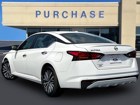 Used 2025 Nissan Altima 2.5 SV FWD image 4