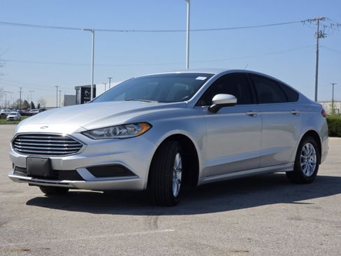 Used 2017 Ford Fusion S FWD image 10