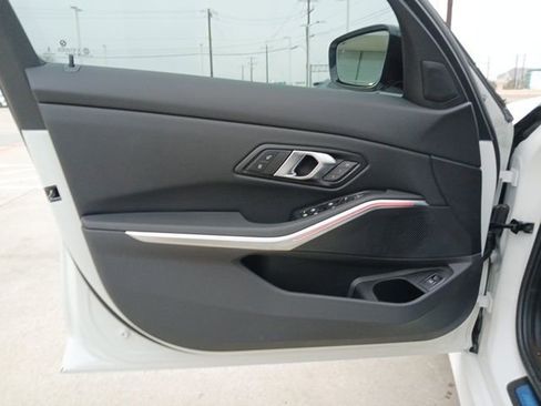 New 2025 BMW 330i Sedan w/ M Sport Package image 18
