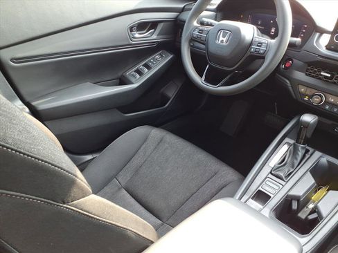 Certified 2023 Honda Accord EX image 16