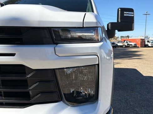 New 2026 Chevrolet Silverado 2500 Custom image 9