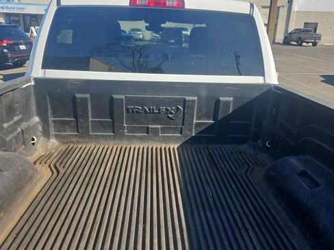 Used 2023 RAM 2500 Big Horn w/ Level 1 Equipment Group image 10