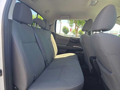 Used 2020 Toyota Tacoma SR5 RWD image 12