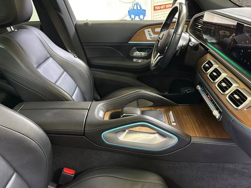 Used 2023 Mercedes-Benz GLE 450 4MATIC w/ AMG Line Exterior image 24