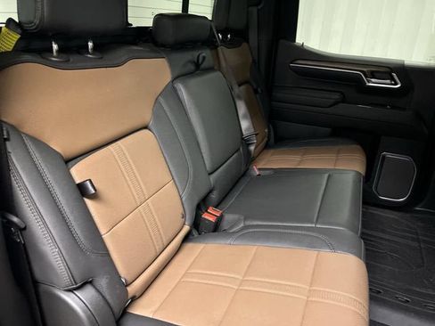 Certified 2025 Chevrolet Silverado 1500 High Country w/ High Country Premium Package AWD/4WD image 28