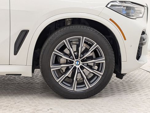 Used 2022 BMW X5 xDrive40i w/ M Sport Package image 12