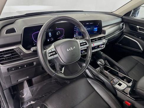 Used 2023 Kia Telluride S w/ S Sunroof Package image 9