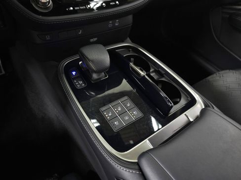 Used 2024 Lexus LS 500 F Sport AWD/4WD image 28