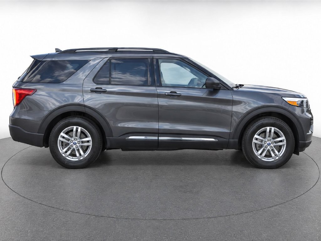 Used 2020 Ford Explorer XLT w/ Class III Trailer Tow Package AWD/4WD image 8