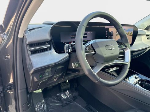 New 2026 Audi Q3 quattro 2.0T AWD/4WD image 19