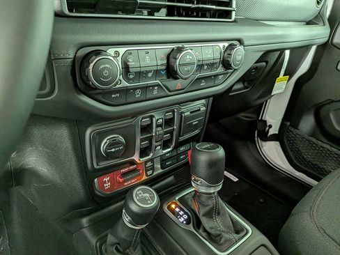 New 2026 Jeep Gladiator Rubicon AWD/4WD image 21