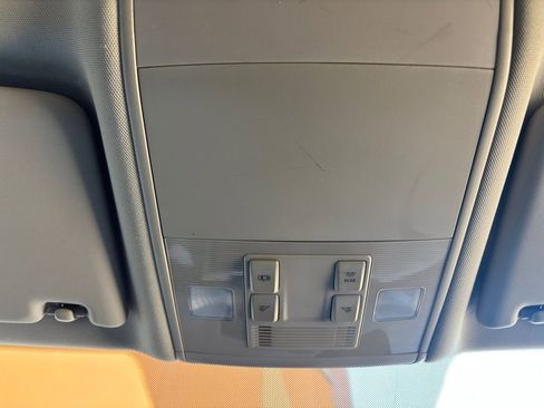 Used 2018 Volkswagen Atlas S image 25