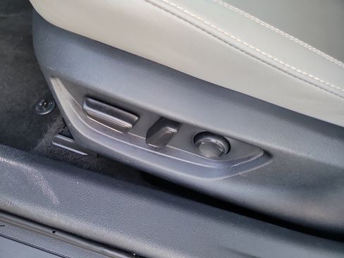 Certified 2025 Toyota Camry SE image 20