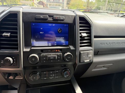 Used 2022 Ford F250 XLT w/ Black Appearance Package AWD/4WD image 29