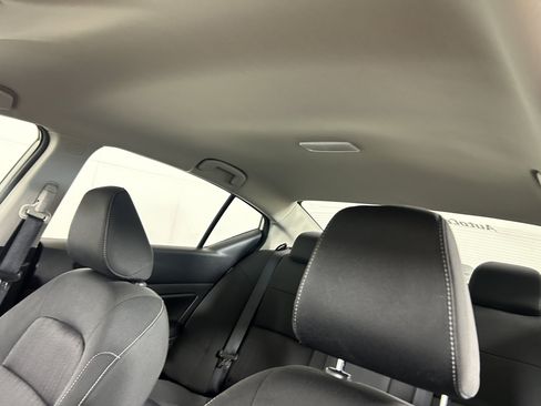 Used 2022 Nissan Altima 2.5 S FWD image 9