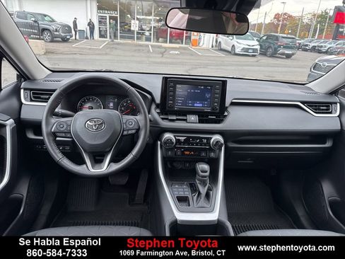 Used 2022 Toyota RAV4 XLE image 14