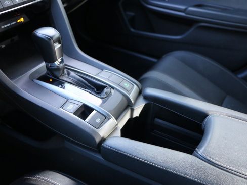 Used 2020 Honda Civic Sport image 21