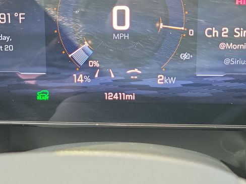 Used 2025 Chevrolet Equinox EV RS FWD image 30