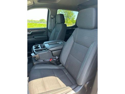 Used 2024 Chevrolet Silverado 1500 LT AWD/4WD image 33